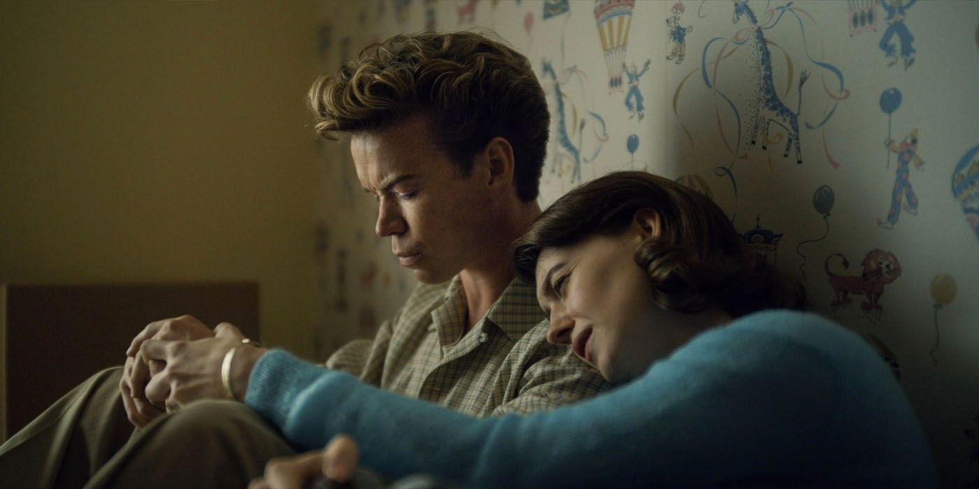 Daisy Edgar-Jones s'appuie sur Will Poulter dans une scène de On Swift Horses