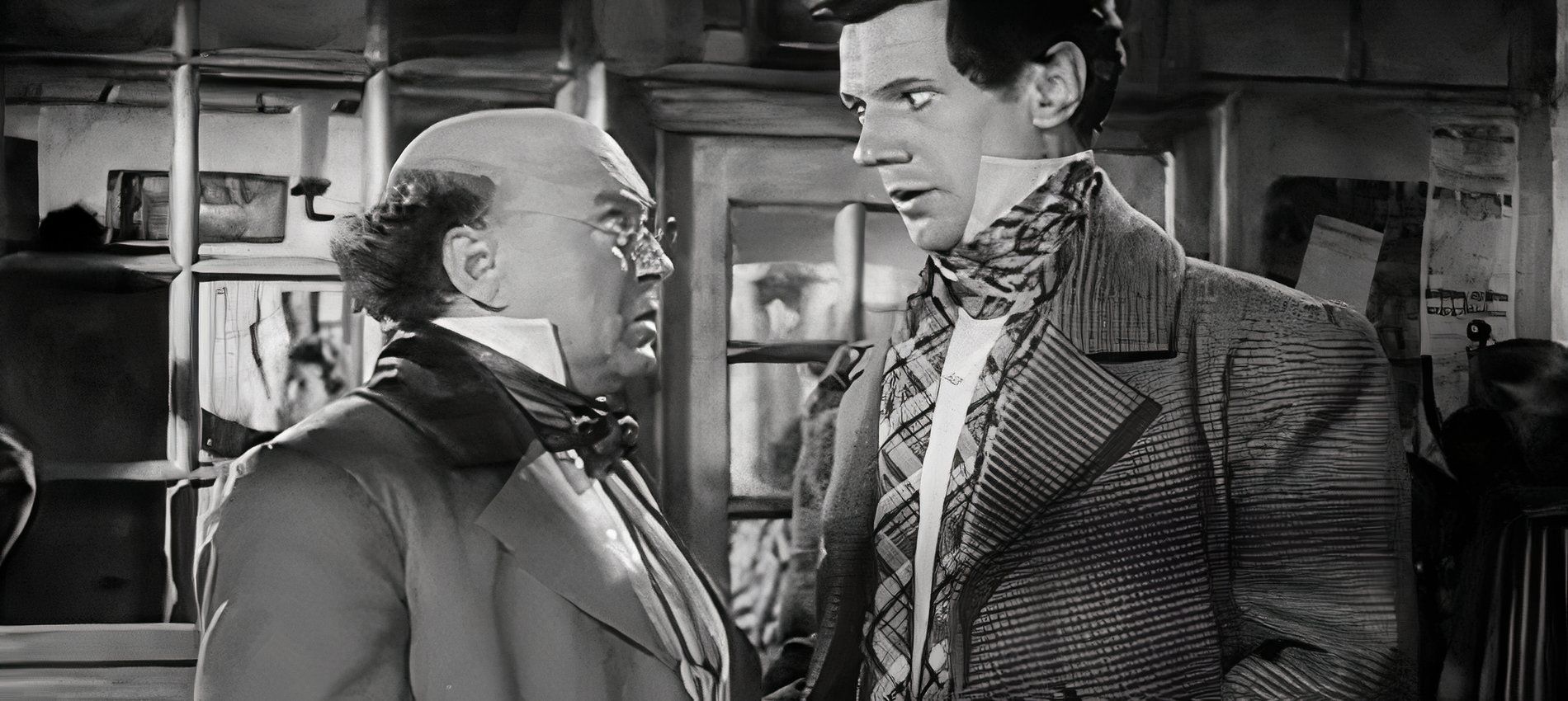 James Hayter dans le rôle de M. Pickwick et James Donald dans le rôle de Nathaniel Winkle dans The Pickwick Papers