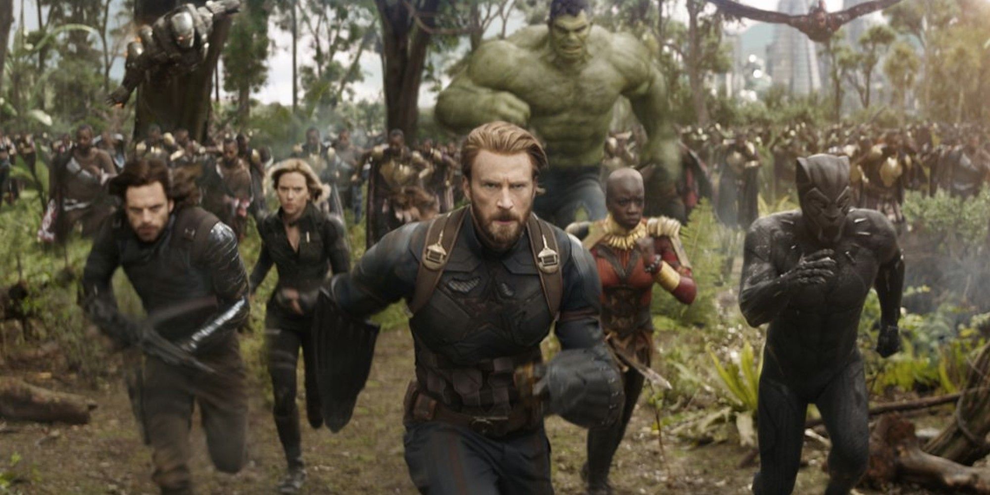 Sebastian Stan, Scarlet Johansson, Chris Evans, Danai Gurira et Chadwick Boseman se lancent dans la bataille dans Avengers Infinity War (2018)