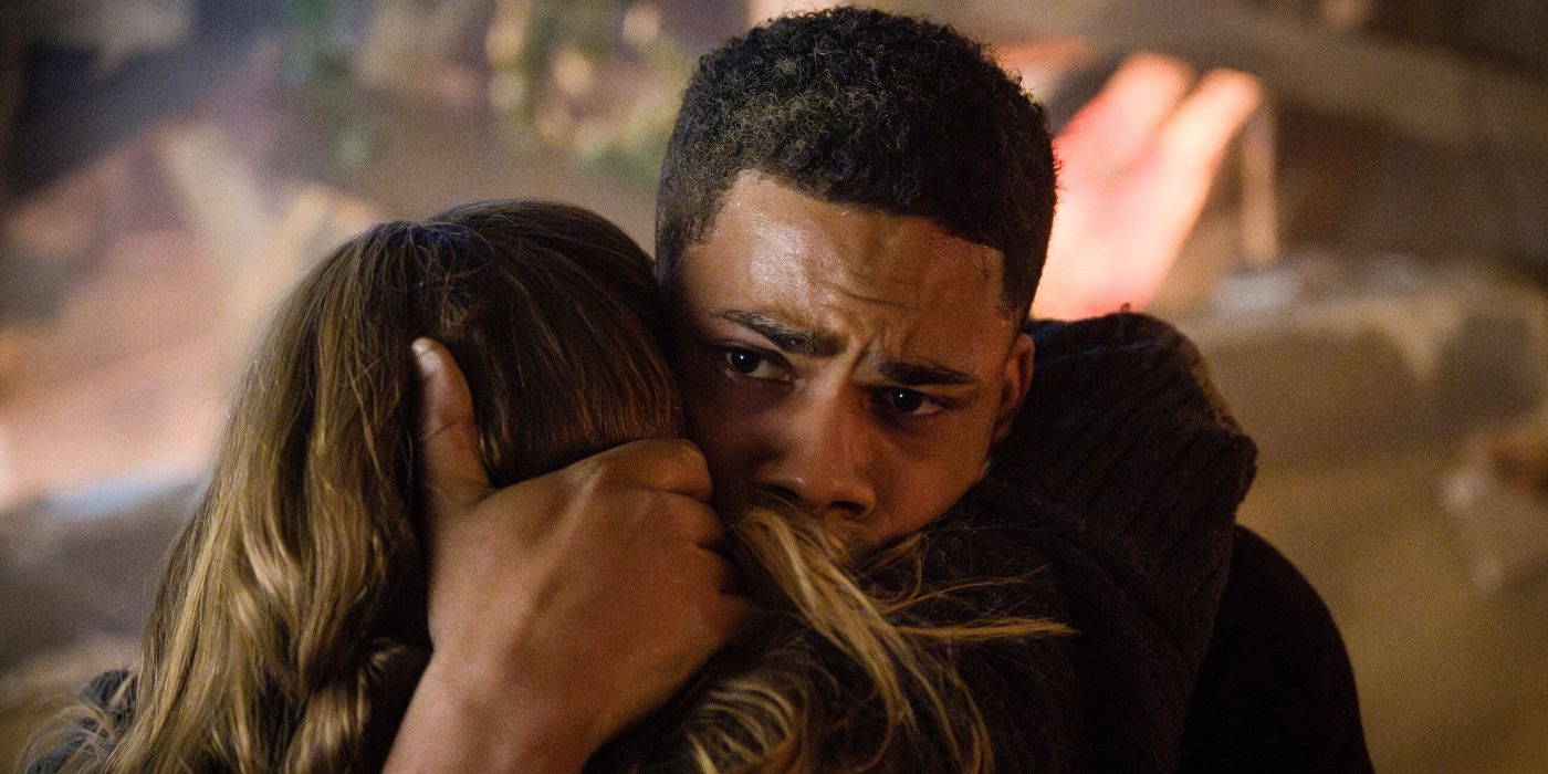 Jordan Calloway lors de la première de la saison 3 de Fire Country
